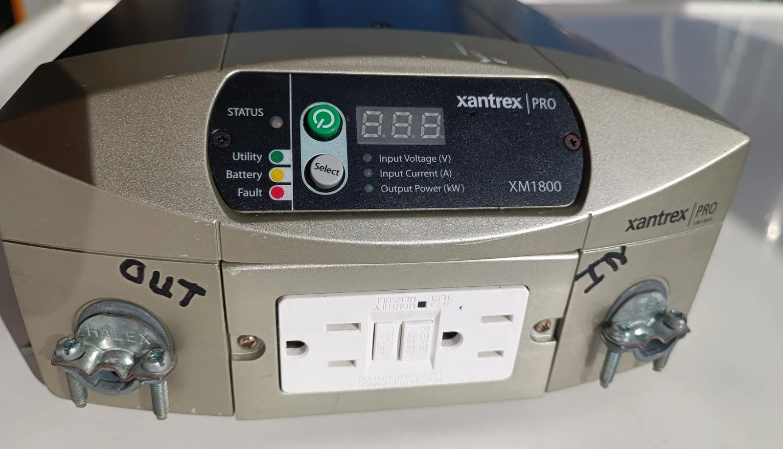 Convertisseur Xantrex 12 v - 120 V