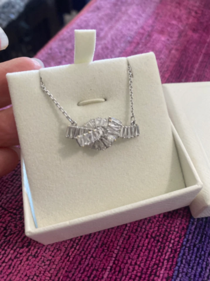 Collier Swarovski Matrix, Taille baguette, noeud, Blanc, Métal rhodié,